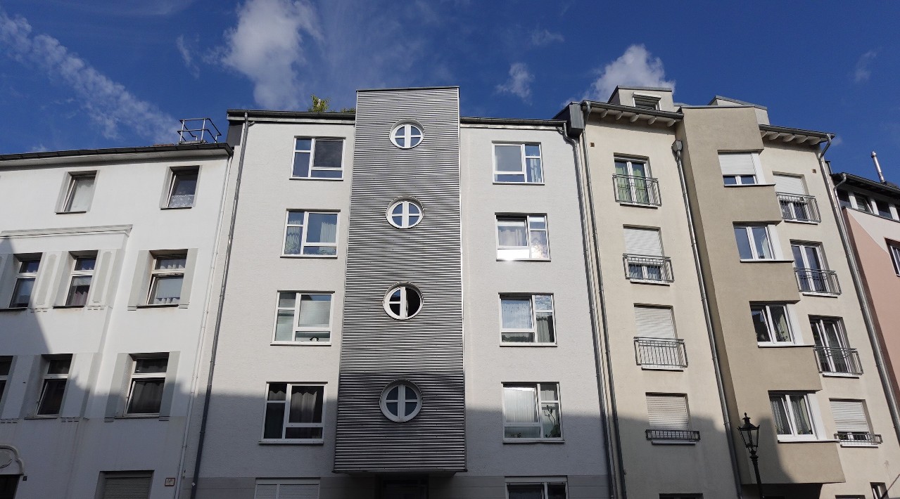 RESERVIERT ! JUNGE UND MODERNE WOHNUNG IN ZENTRALER LAGE ! FÜR DEN KAPITANLEGER GUT VERMIETET