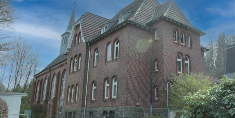 Nordwestansicht Kirchengebäude